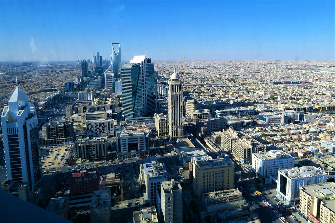 عمائر ومكاتب الرياض من الأعلى — حي العليا